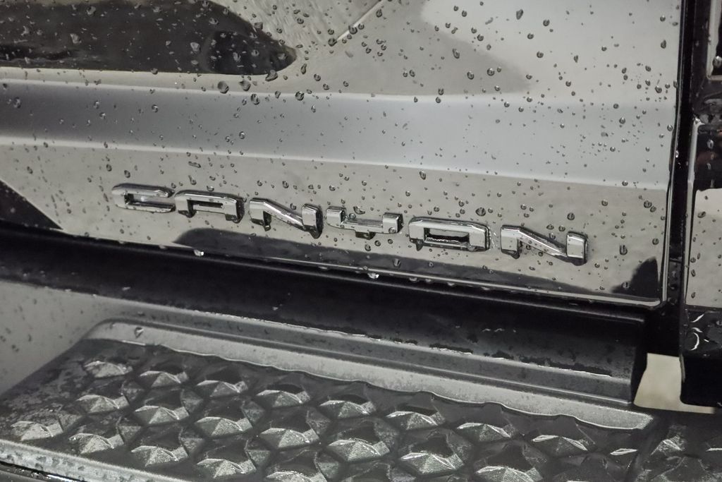 Thumbnail: 2023 GMC Canyon - 19