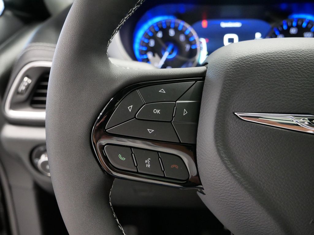 Thumbnail: 2026 Chrysler Pacifica - 22