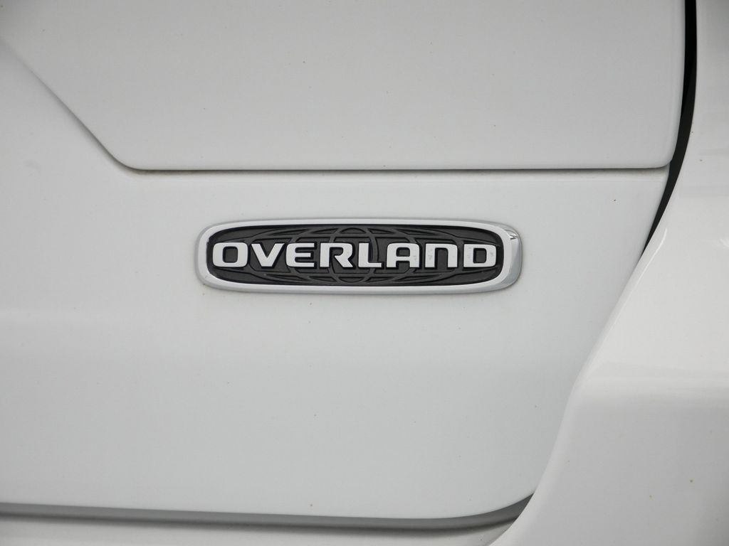 Thumbnail: 2022 Jeep Grand Cherokee - 20
