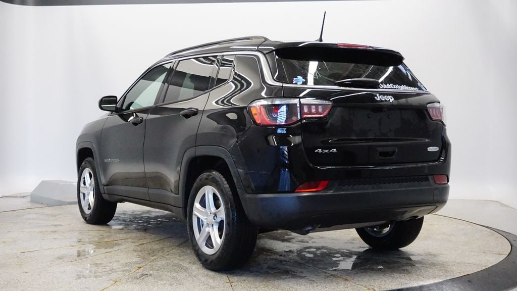 Thumbnail: 2023 Jeep Compass - 3