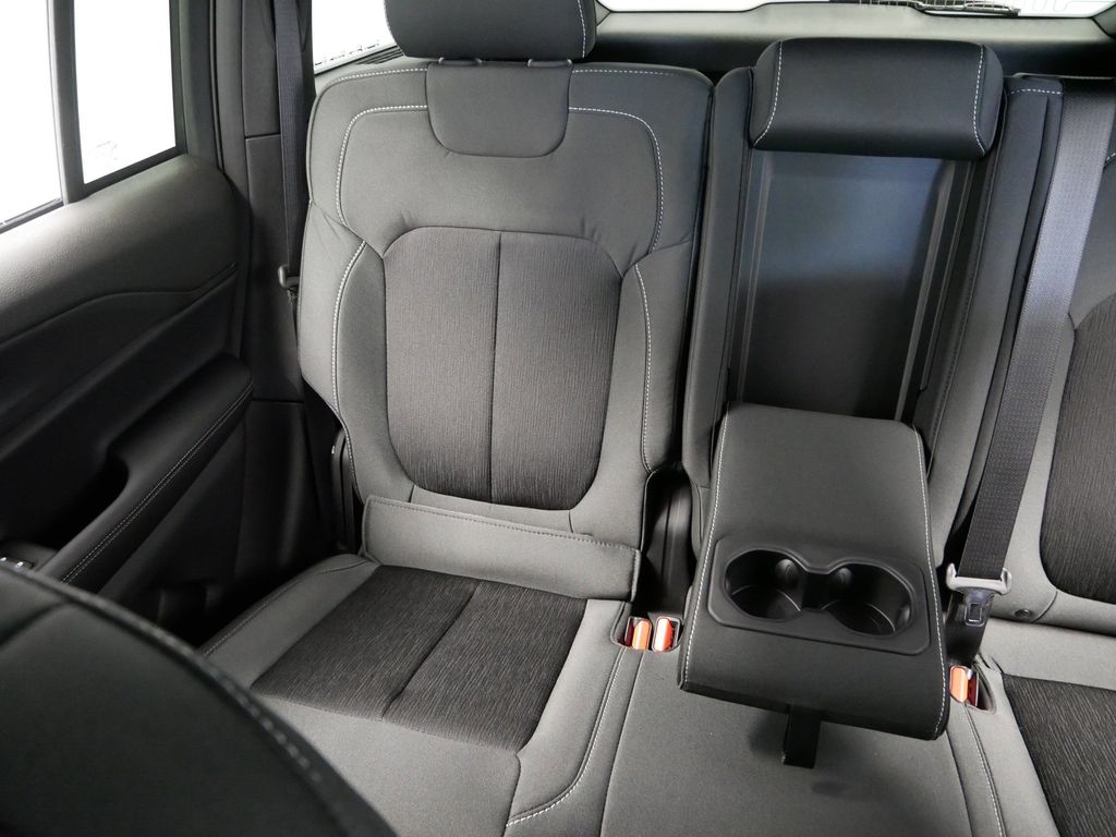 Thumbnail: 2025 Jeep Grand Cherokee - 21