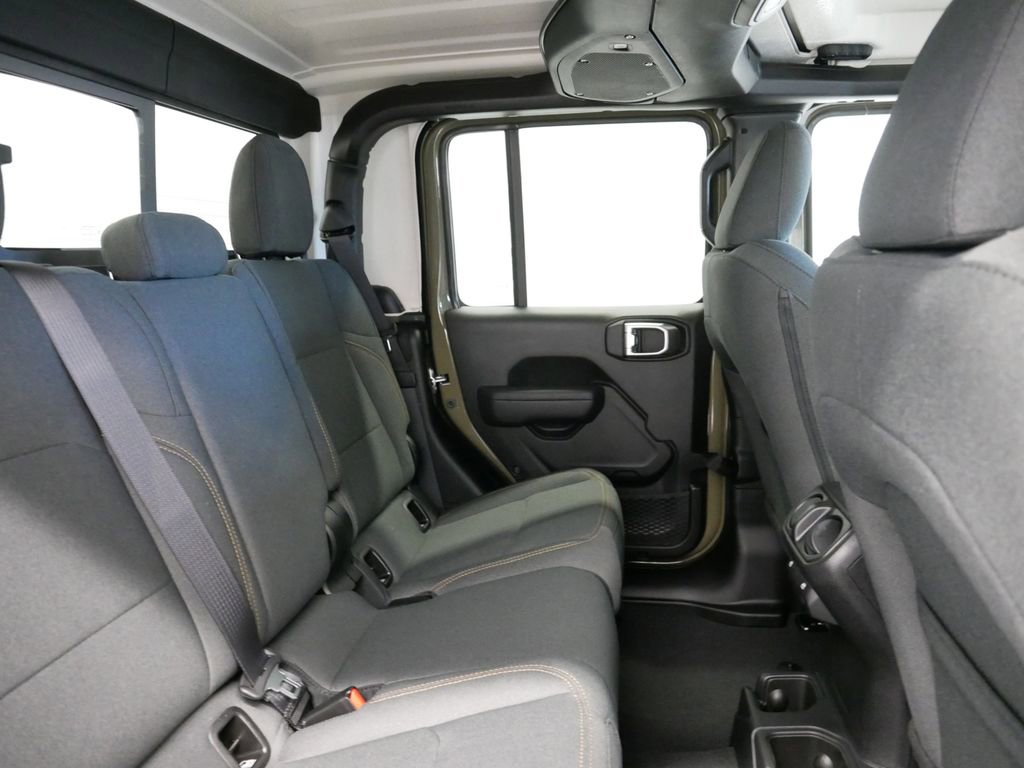 Thumbnail: 2025 Jeep Gladiator - 30