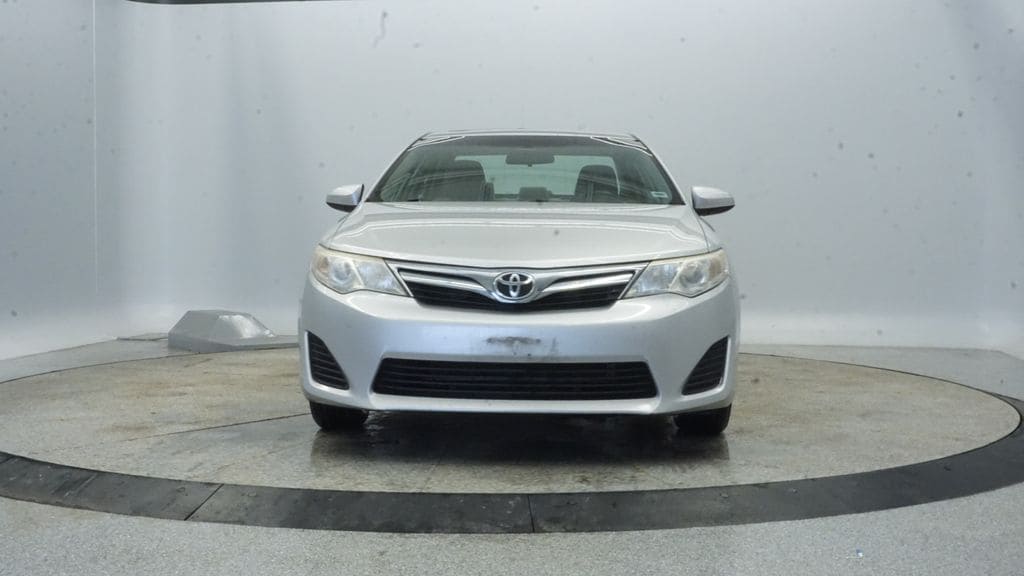 Thumbnail: 2013 Toyota Camry - 15