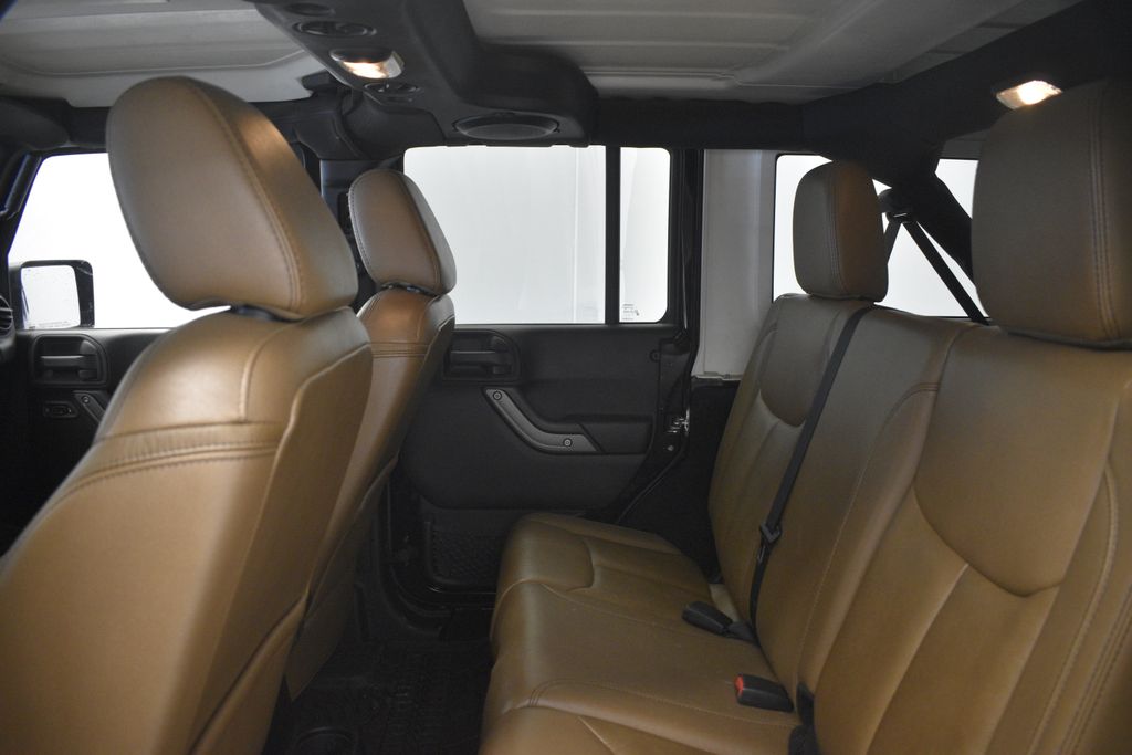 Thumbnail: 2013 Jeep Wrangler - 23