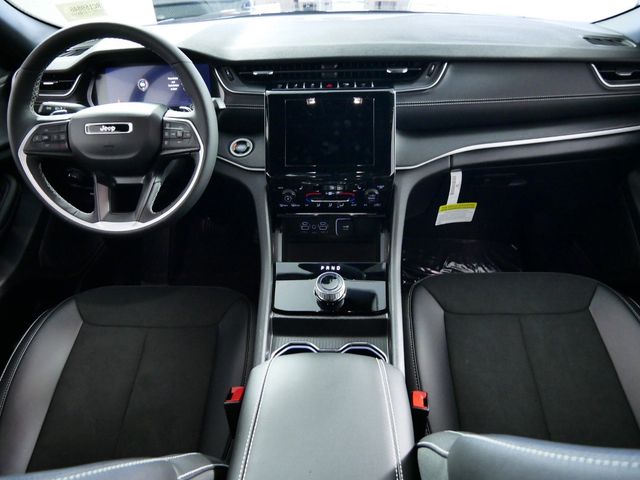 Thumbnail: 2024 Jeep Grand Cherokee - 6