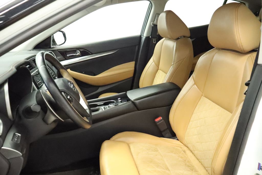 Thumbnail: 2016 Nissan Maxima - 22