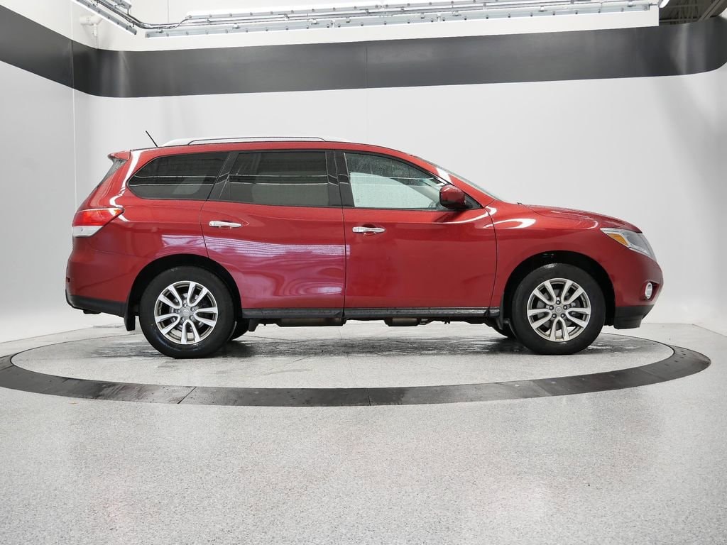 Thumbnail: 2015 Nissan Pathfinder - 8