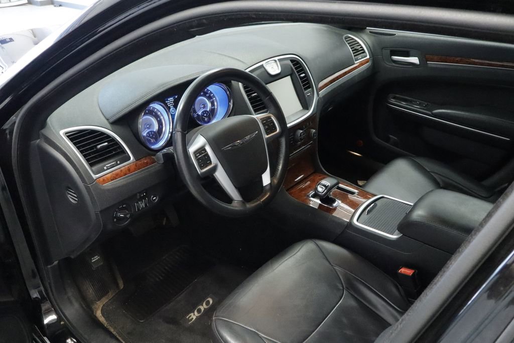 Thumbnail: 2014 Chrysler 300 - 19