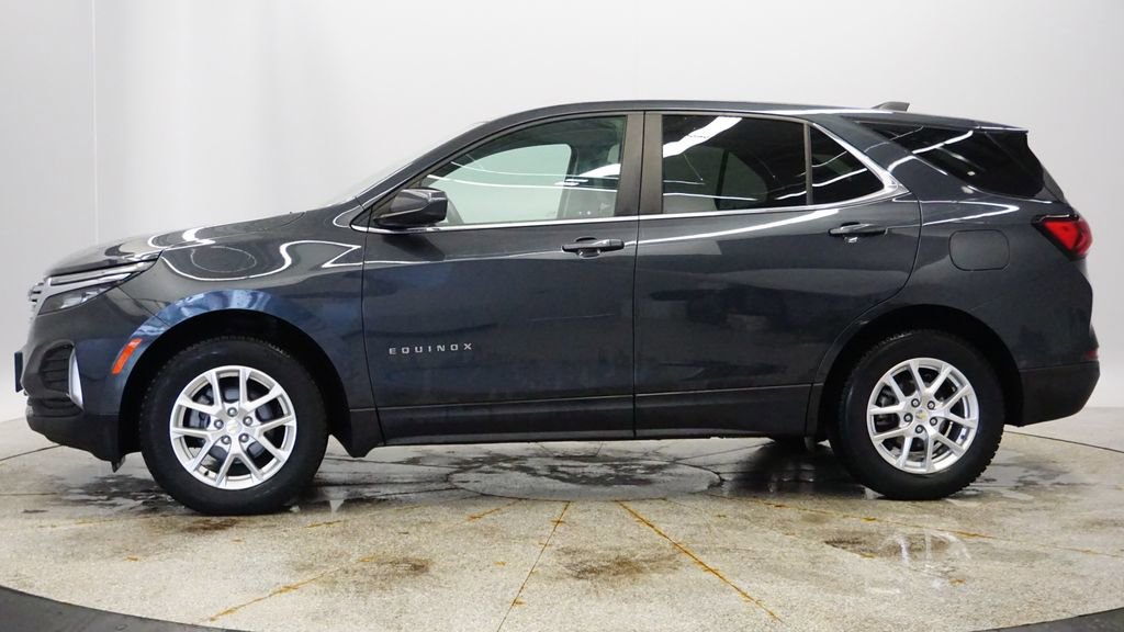 Thumbnail: 2022 Chevrolet Equinox - 2