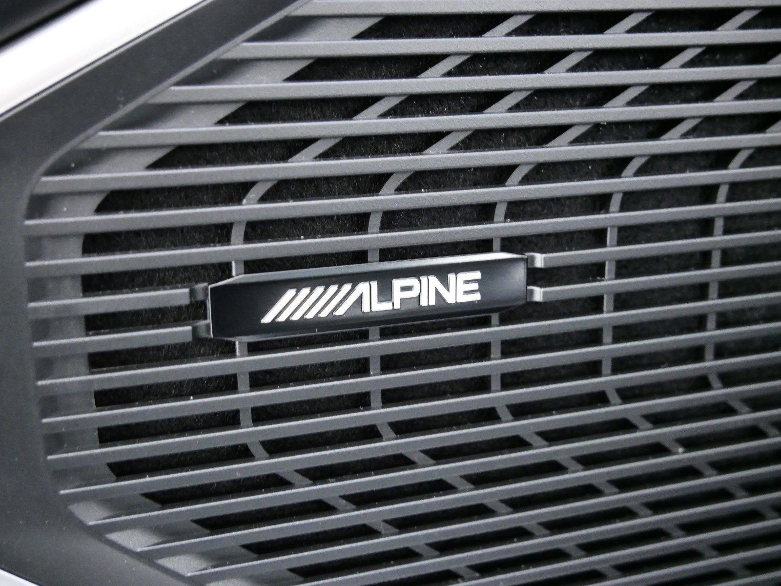 Thumbnail: 2024 Jeep Wagoneer - 35