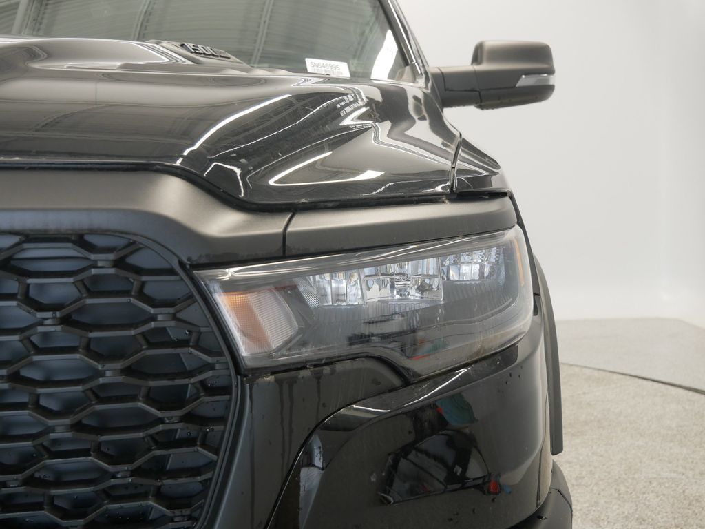 Thumbnail: 2025 RAM 1500 - 11