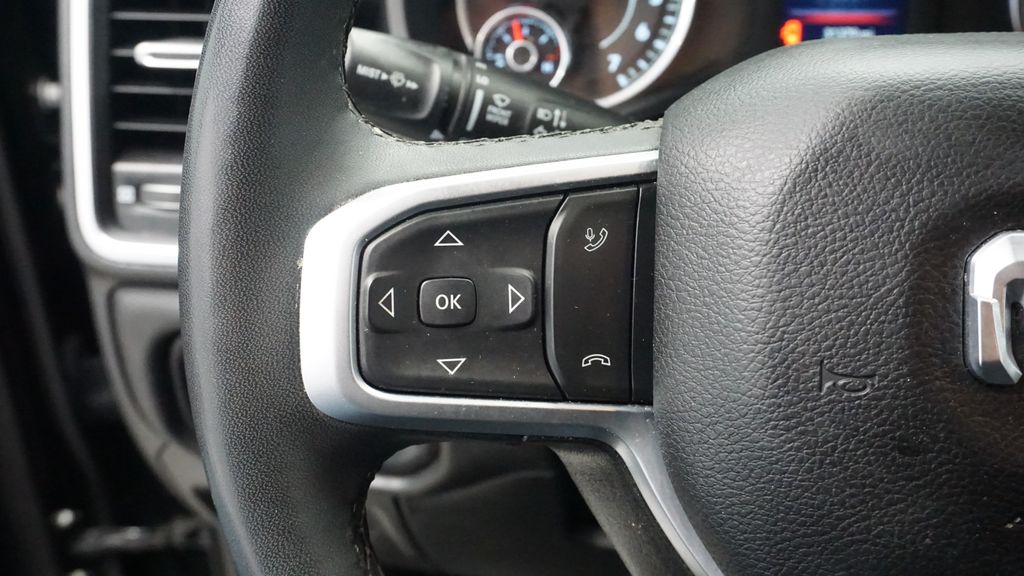 Thumbnail: 2025 RAM 1500 - 33