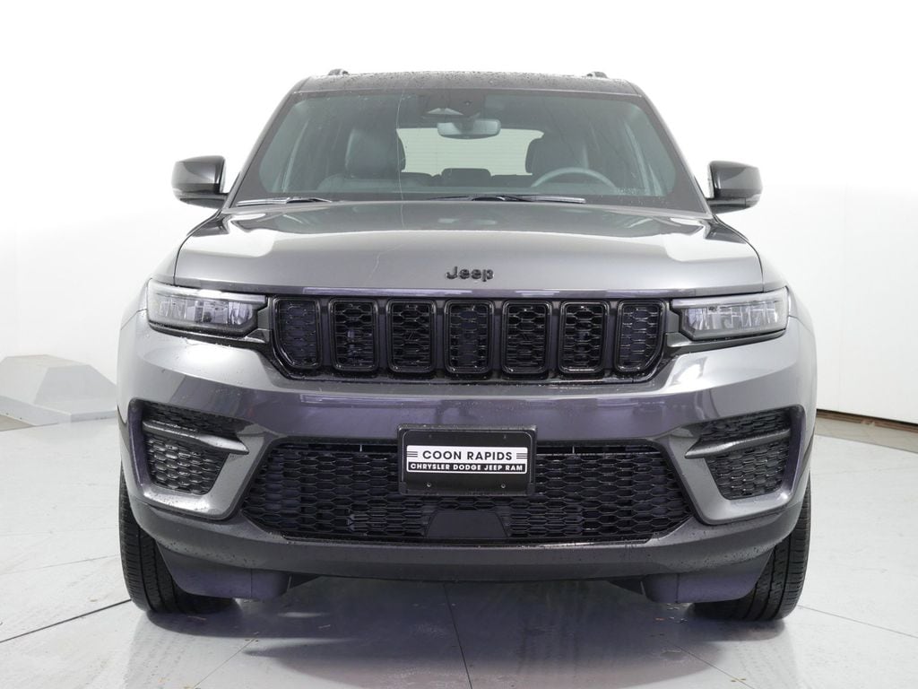 Thumbnail: 2024 Jeep Grand Cherokee - 4