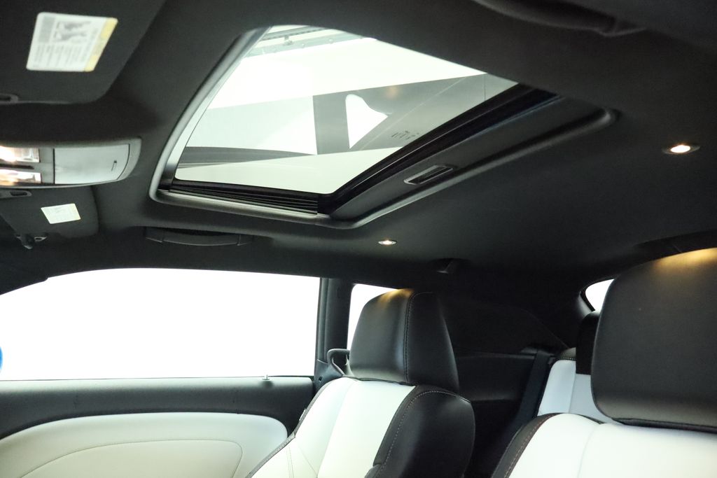 Thumbnail: 2016 Dodge Challenger - 38