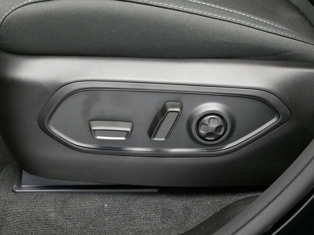 Thumbnail: 2025 Jeep Grand Cherokee - 4