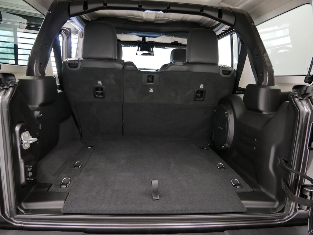 Thumbnail: 2025 Jeep Wrangler - 10