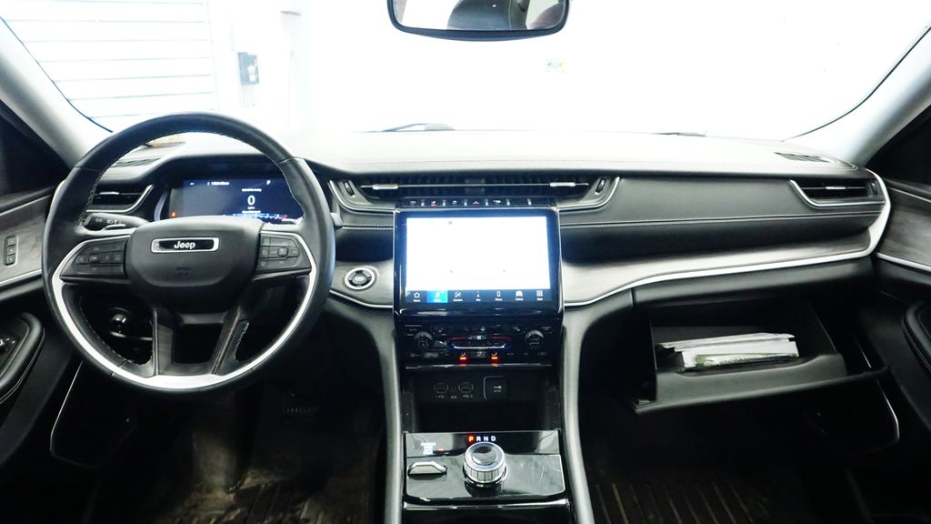 Thumbnail: 2022 Jeep Grand Cherokee - 23