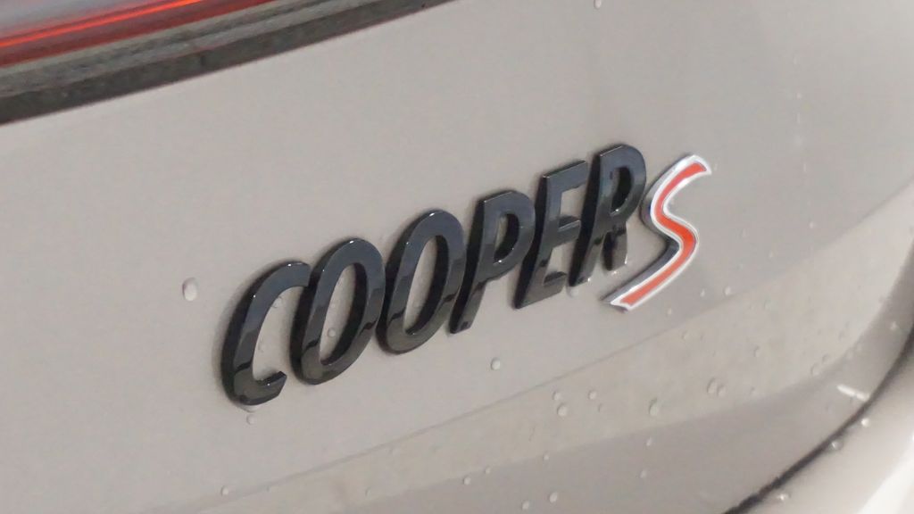 Thumbnail: 2022 MINI Cooper Clubman - 22