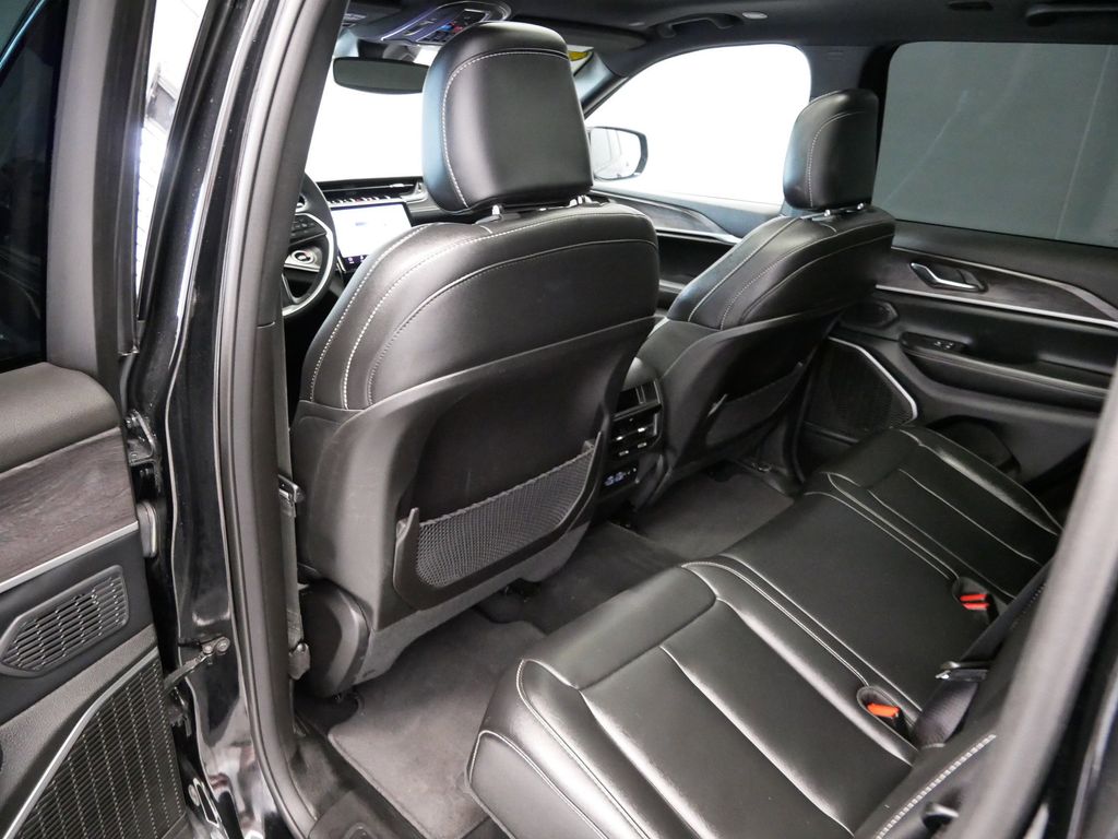 Thumbnail: 2024 Jeep Grand Cherokee - 4