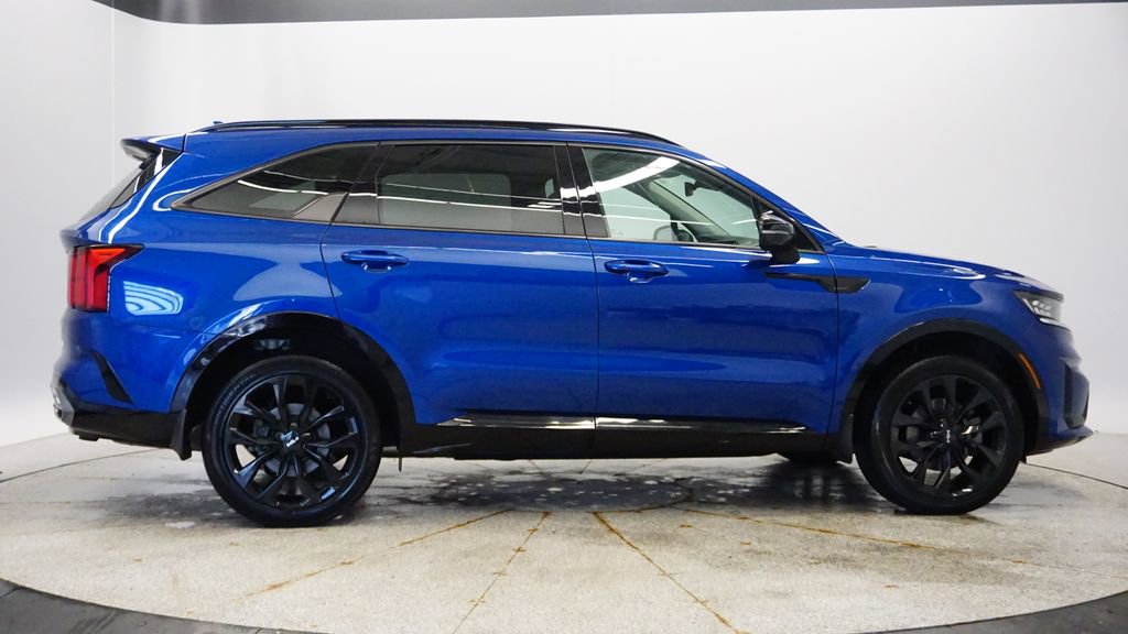 Thumbnail: 2023 Kia Sorento - 8