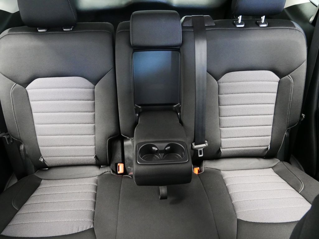 Thumbnail: 2022 Ford Edge - 25