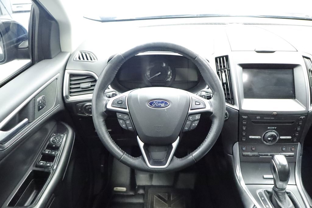 Thumbnail: 2016 Ford Edge - 24