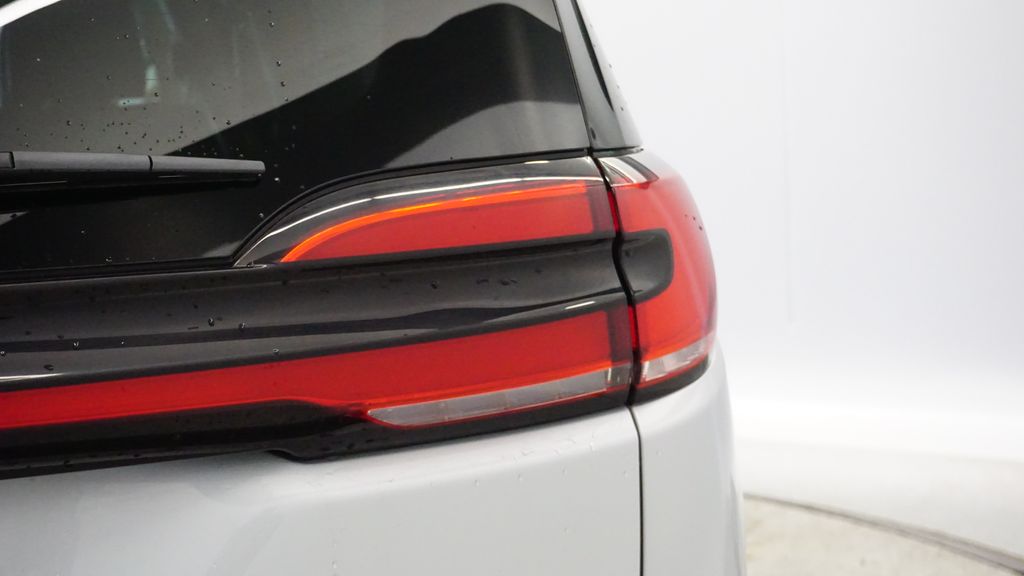 Thumbnail: 2024 Chrysler Pacifica - 11