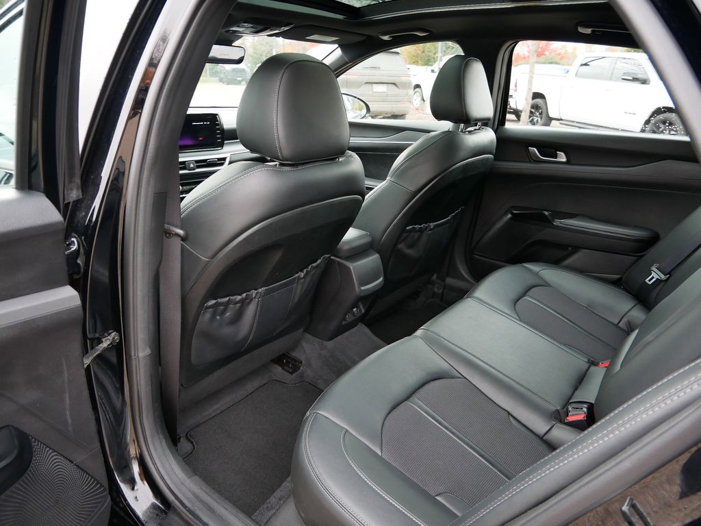 Thumbnail: 2023 Kia K5 - 11