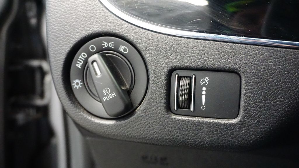 Thumbnail: 2014 Dodge Grand Caravan - 28