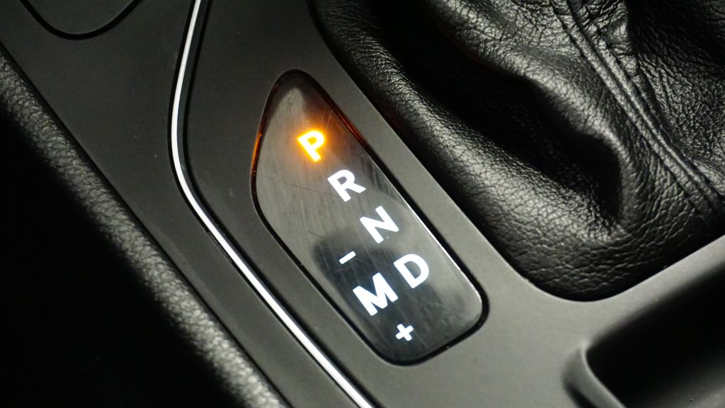 Thumbnail: 2022 Jeep Cherokee - 30