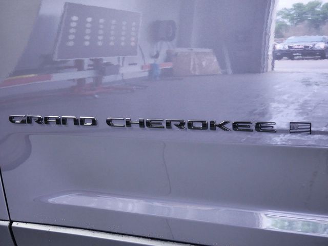 Thumbnail: 2024 Jeep Grand Cherokee - 18