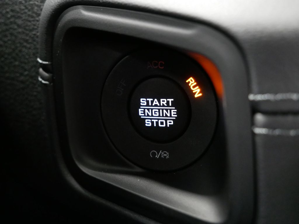 Thumbnail: 2025 Jeep Wrangler - 37