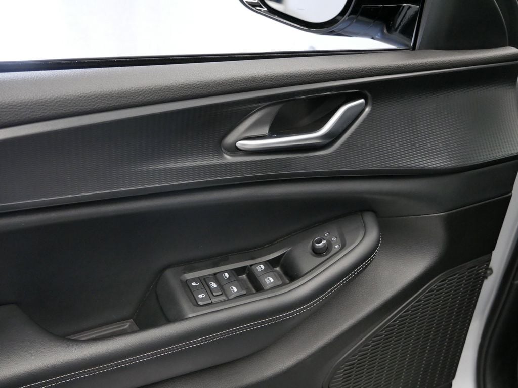 Thumbnail: 2024 Jeep Grand Cherokee - 6