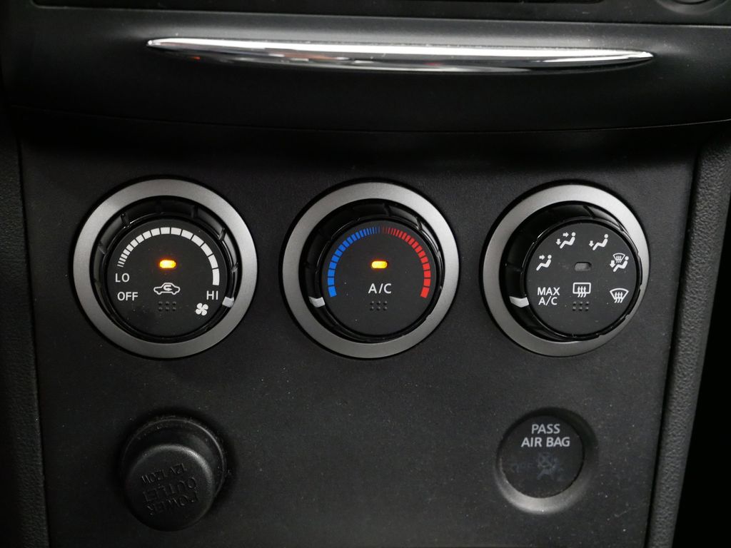 Thumbnail: 2014 Nissan Rogue - 25