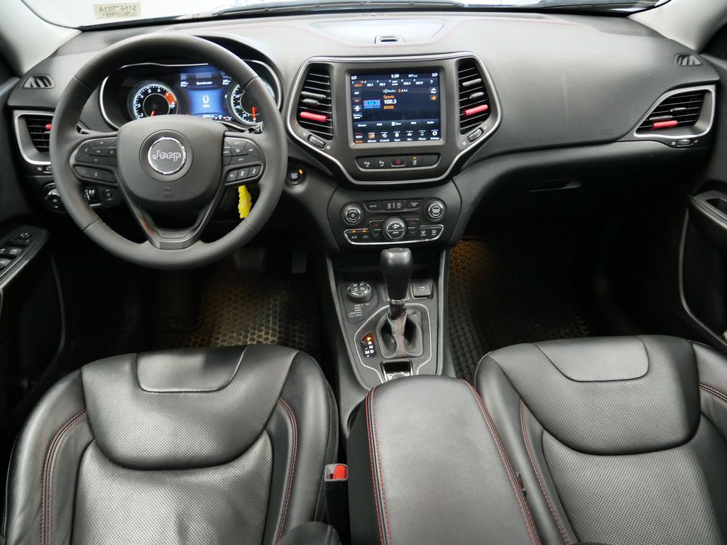 Thumbnail: 2022 Jeep Cherokee - 28