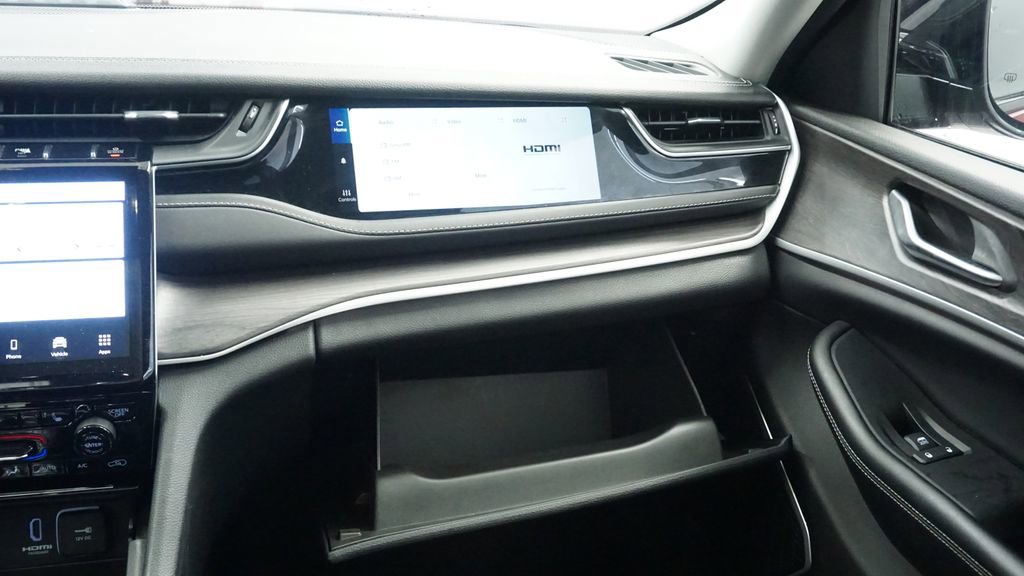 Thumbnail: 2023 Jeep Grand Cherokee - 25