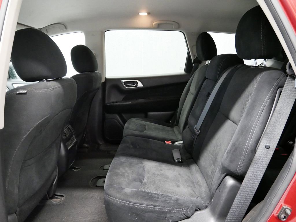 Thumbnail: 2015 Nissan Pathfinder - 22