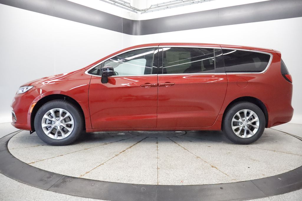 Thumbnail: 2026 Chrysler Pacifica - 22