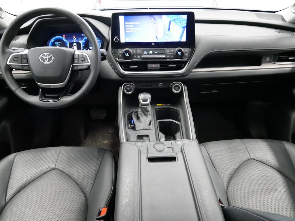 Thumbnail: 2024 Toyota Grand Highlander - 22
