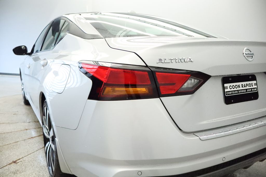 Thumbnail: 2022 Nissan Altima - 19