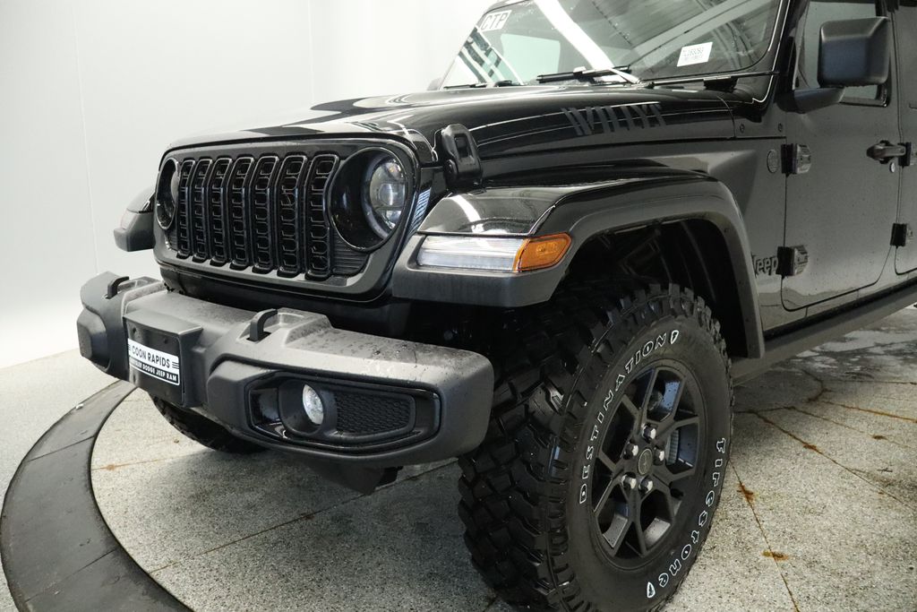 Thumbnail: 2026 Jeep Gladiator - 13