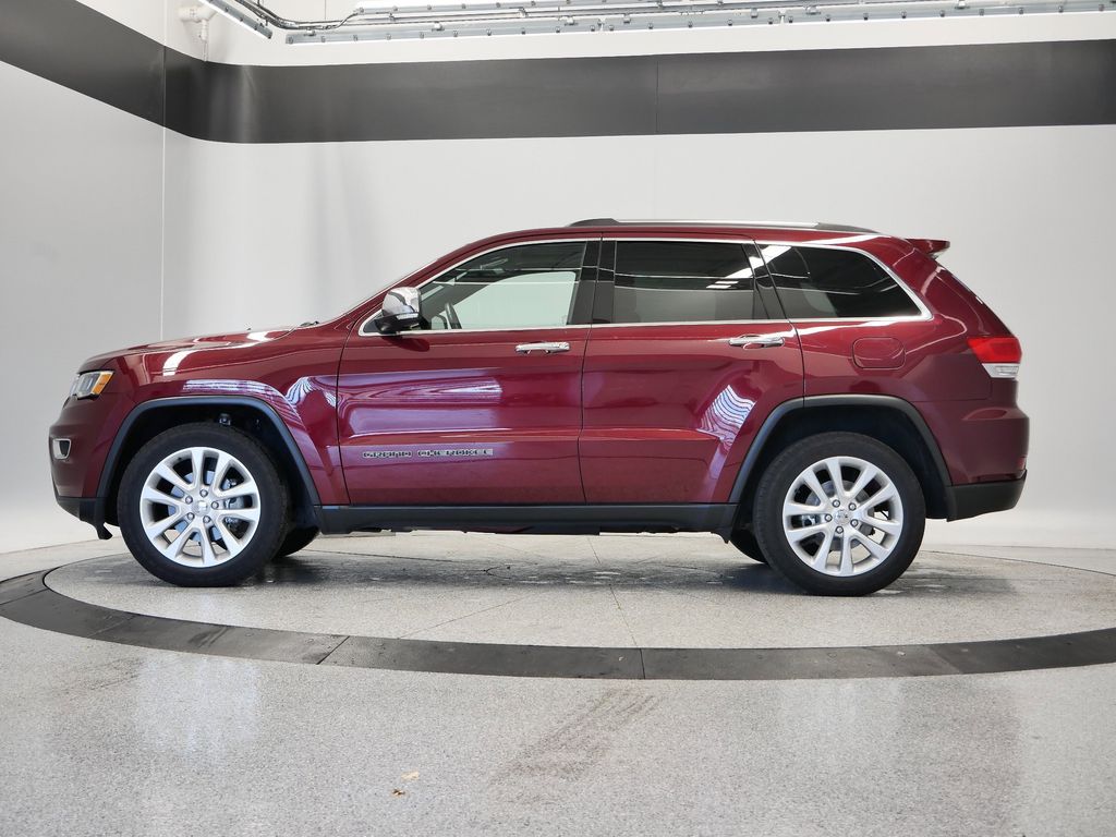 Thumbnail: 2017 Jeep Grand Cherokee - 2