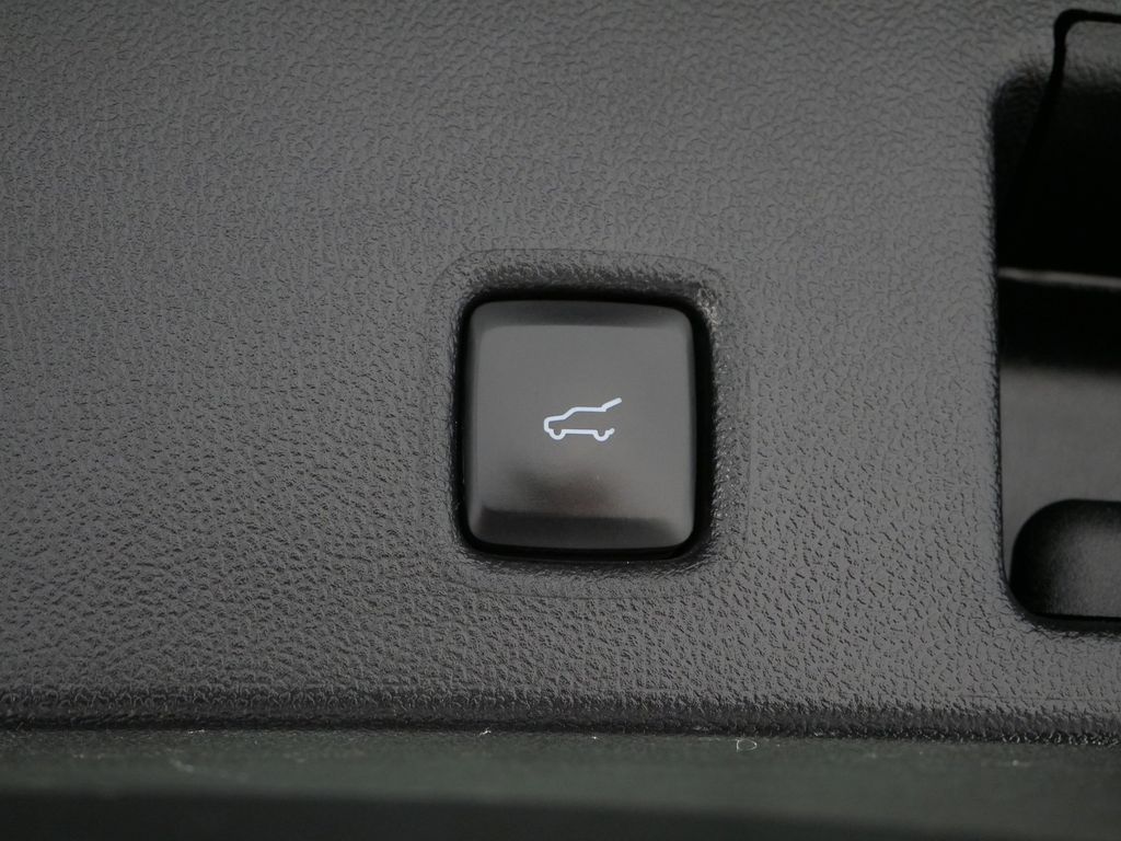 Thumbnail: 2021 Ford Escape - 15