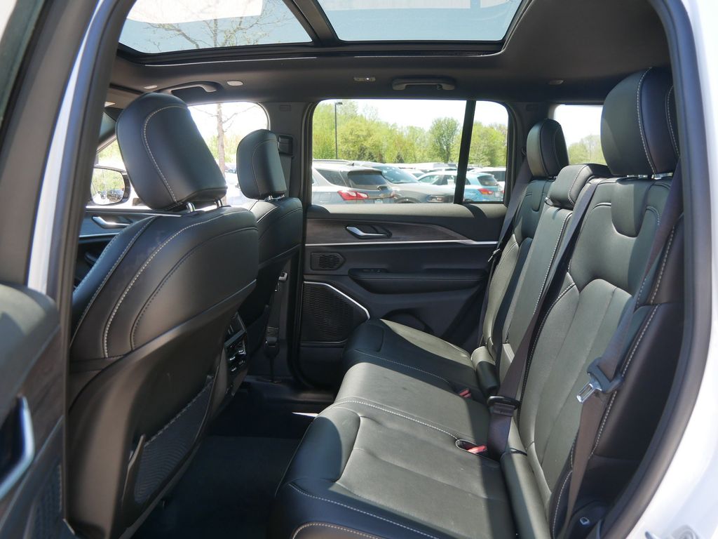 Thumbnail: 2025 Jeep Grand Cherokee - 20