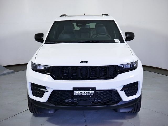 Thumbnail: 2024 Jeep Grand Cherokee - 18