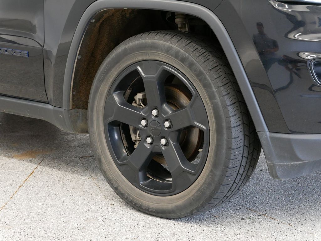Thumbnail: 2019 Jeep Grand Cherokee - 17