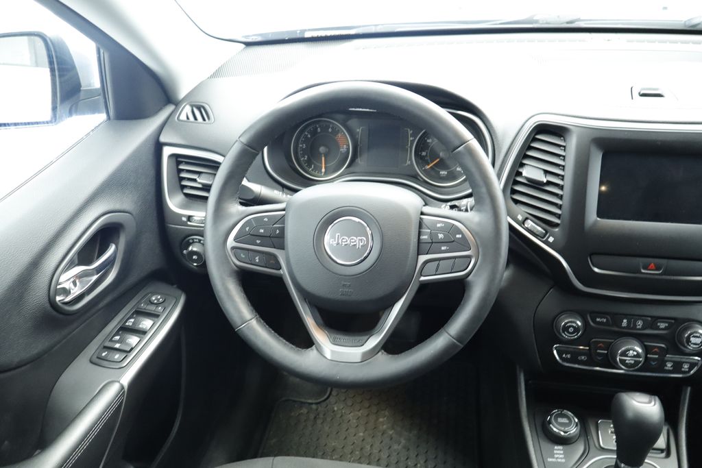 Thumbnail: 2019 Jeep Cherokee - 19