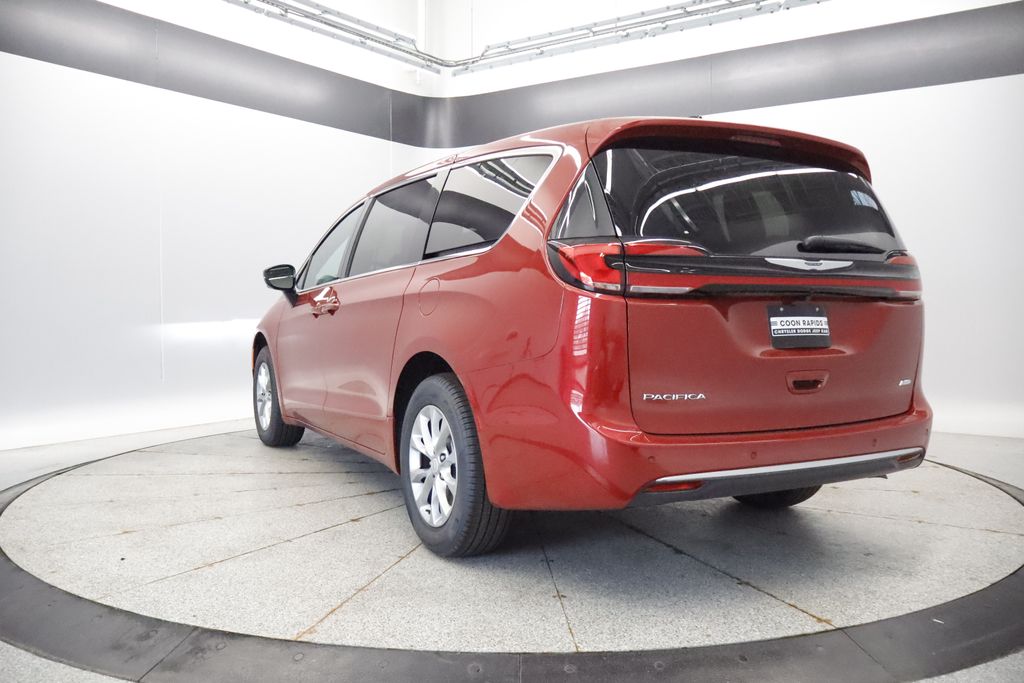 Thumbnail: 2026 Chrysler Pacifica - 23