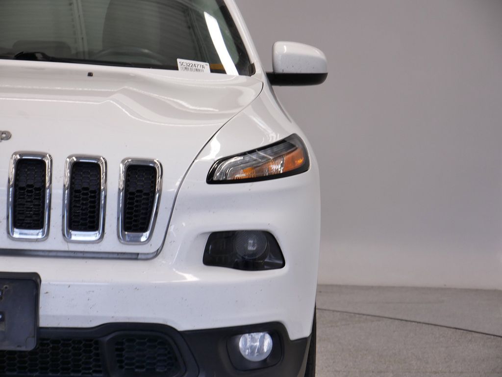 Thumbnail: 2015 Jeep Cherokee - 13