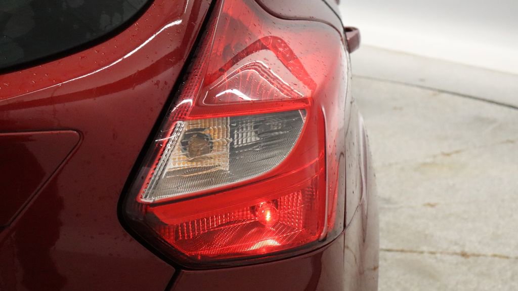 Thumbnail: 2013 Ford Focus - 13